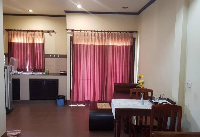 شقة غرفة واحدة, Niracha Chaweng House