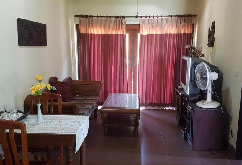 شقة غرفة واحدة, Niracha Chaweng House