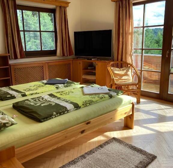 غرفة قياسية مزوَّدة بشُرفة, Velemi Vendégház