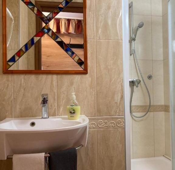 غرفة قياسية مزوَّدة بشُرفة, Velemi Vendégház