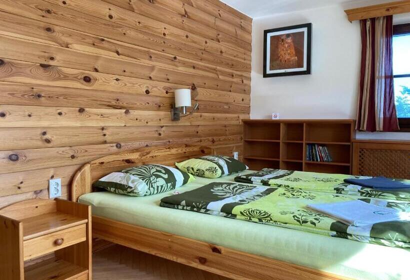 غرفة قياسية مزوَّدة بشُرفة, Velemi Vendégház