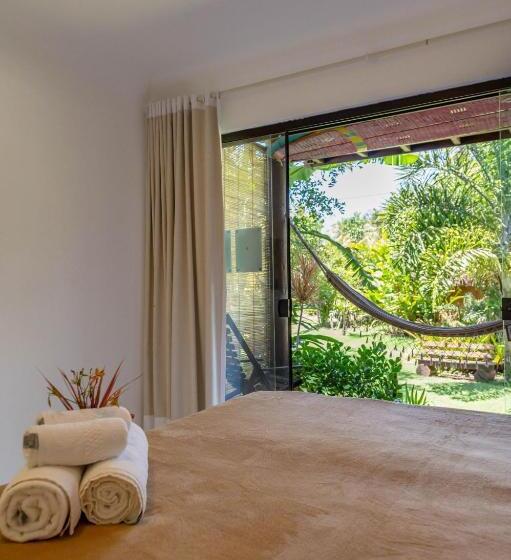 חדר סטנדרט לשלושה עם נוף לבריכה, Sup House Barra Grande