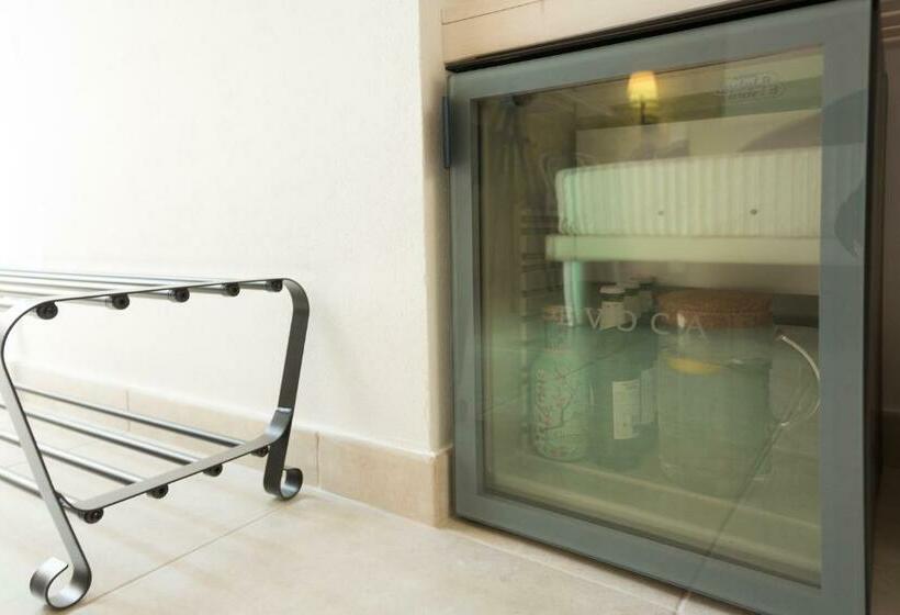 חדר סטנדרט, Evoca