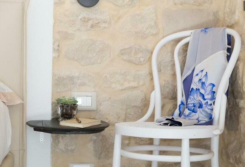 חדר סטנדרט, Evoca