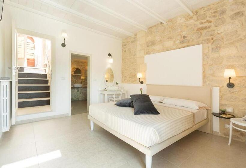 חדר סטנדרט, Evoca