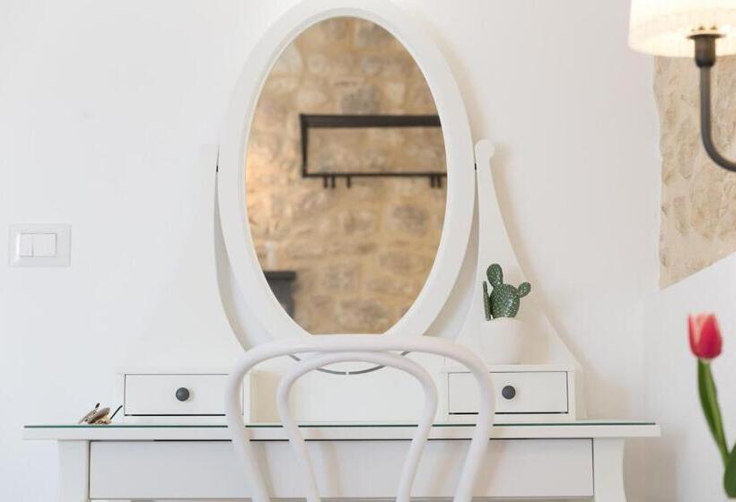 חדר סטנדרט, Evoca