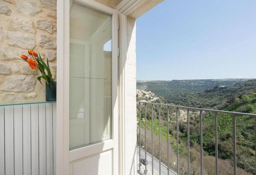 חדר סטנדרט, Evoca