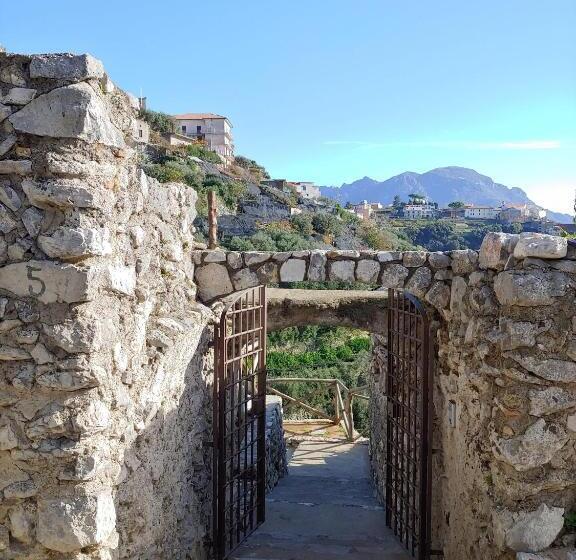 豪华海景房, Villa Amì