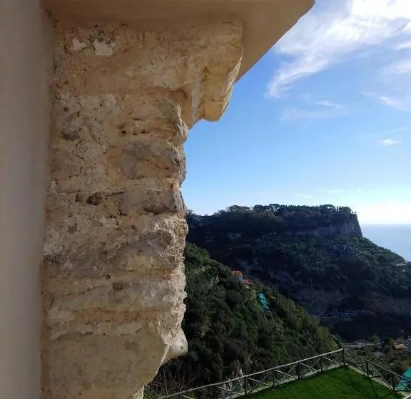 オーシャンビューデラックスルームバルコニー付き, Villa Amì