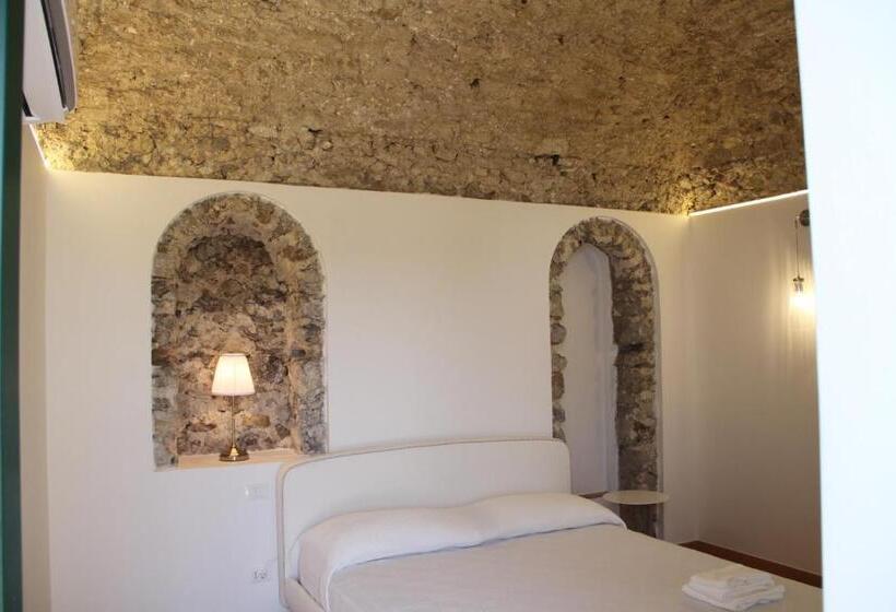 豪华海景房带阳台, Villa Amì