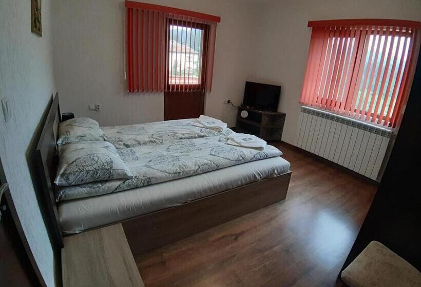 Apartamento 2 Dormitórios, къща за гости романс