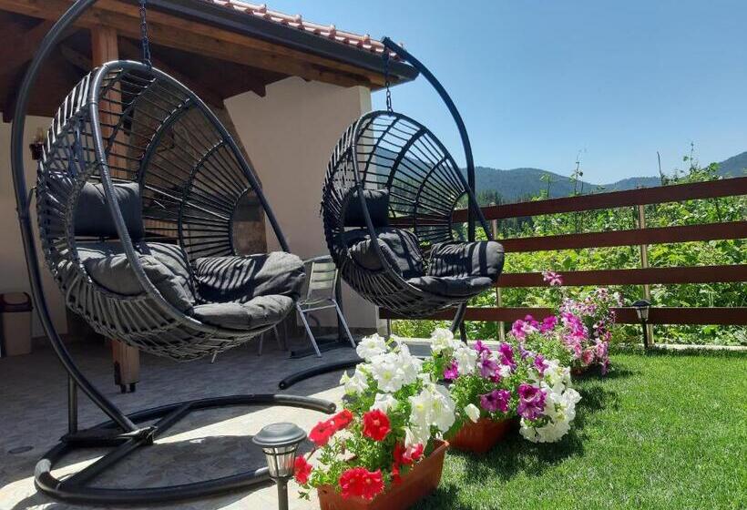 Номер Стандарт с Балконом, къща за гости романс