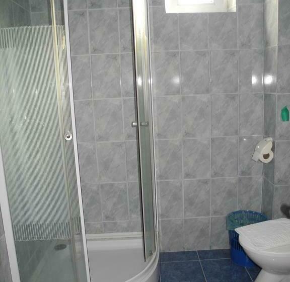 غرفة قياسية, Casa Zura