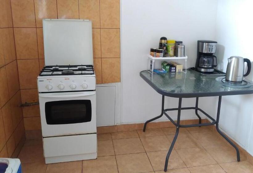 غرفة قياسية ثلاثية مزودة بشرفة, Casa Zura