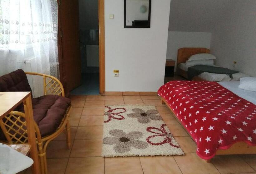 منزل غرفة نوم واحدة, Casa Zura