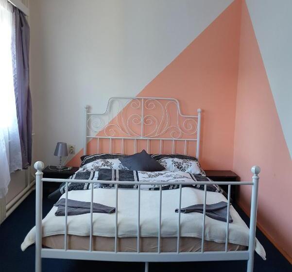 标准三人间, Penzion Stavař