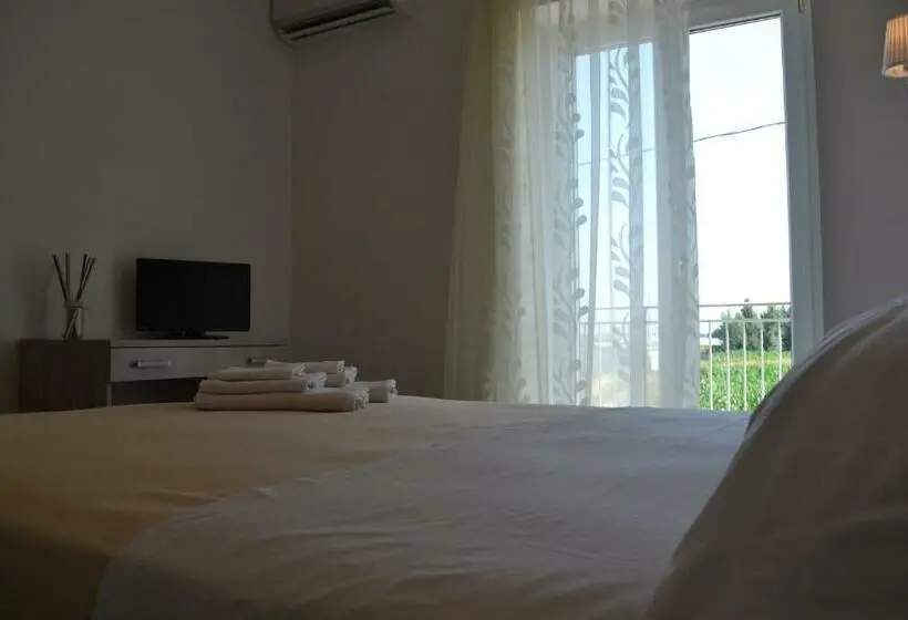 اتاق استاندارد با بالکن, Silarus B&b
