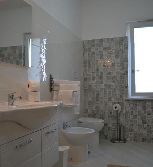 سوییت جونیور با بالکن, Silarus B&b