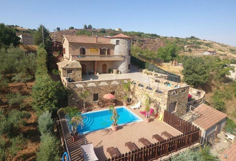 Номер Deluxe, Il Castello