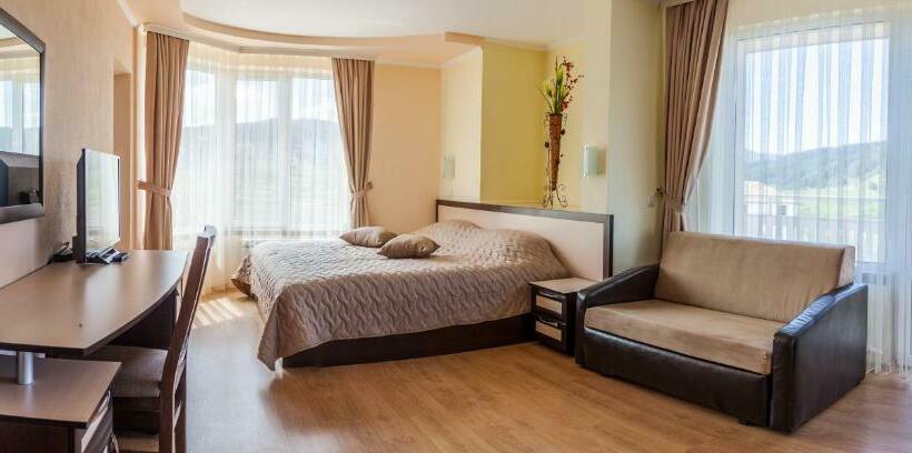 Номер Superior, семеен хотел елеганс   борино