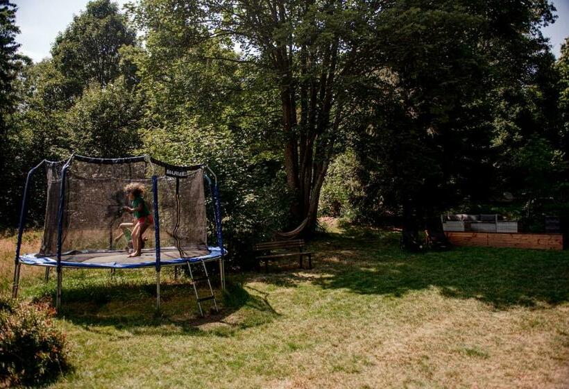 شقة غرفة واحدة, Pension Styl