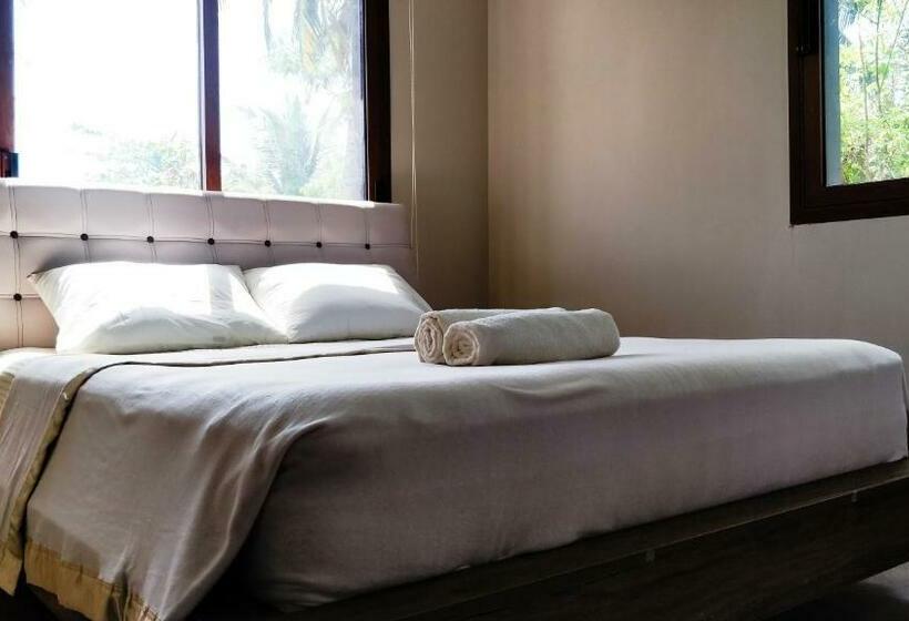 خانه 4 خوابه, Eden Blue