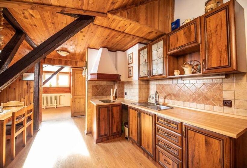 3 Bedroom Suite, Penzion Vysoká Stráž