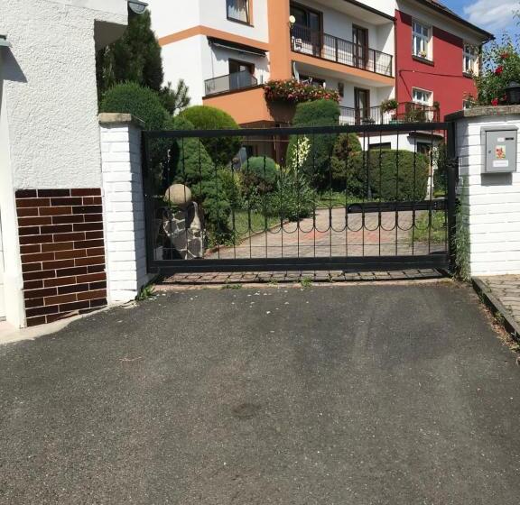 جناح, Vila Adéla   Teplice