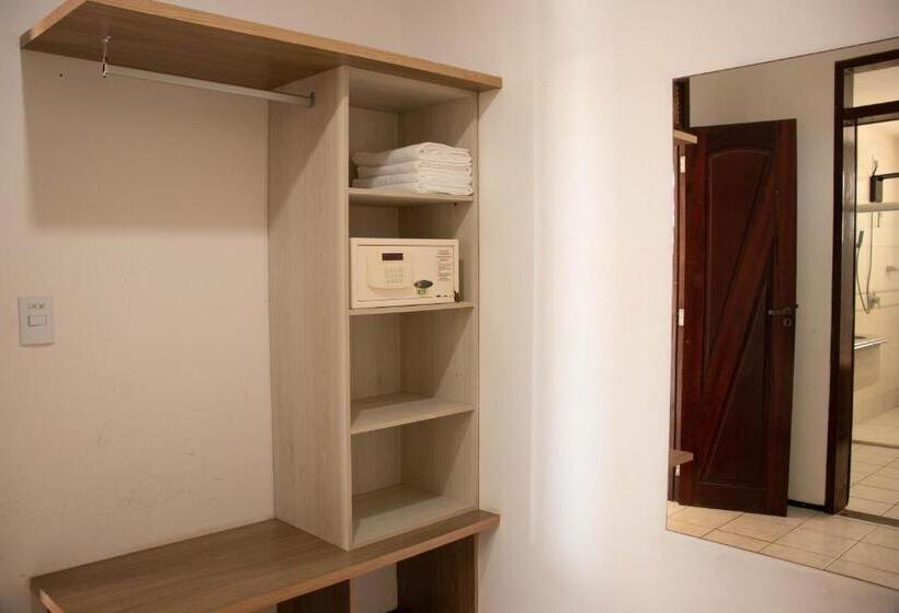 スーペリアの４人部屋, Milos Beach