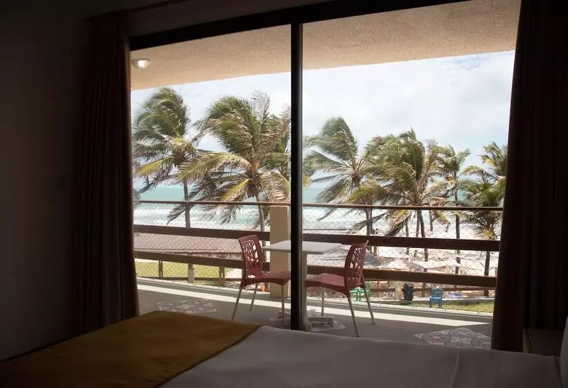 スーペリアの4人部屋, Milos Beach