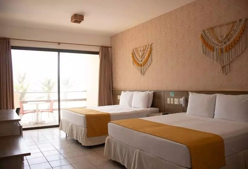 スーペリアの4人部屋, Milos Beach