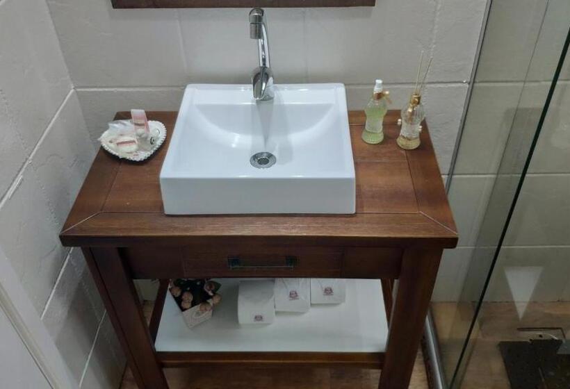 غرفة قياسية رباعية, Pousada Do Conde