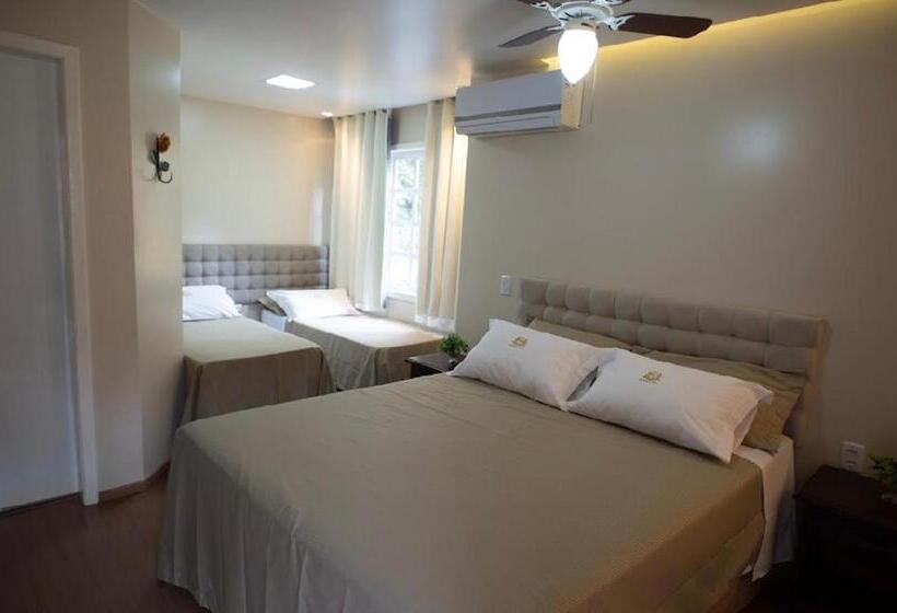 غرفة قياسية رباعية, Pousada Do Conde