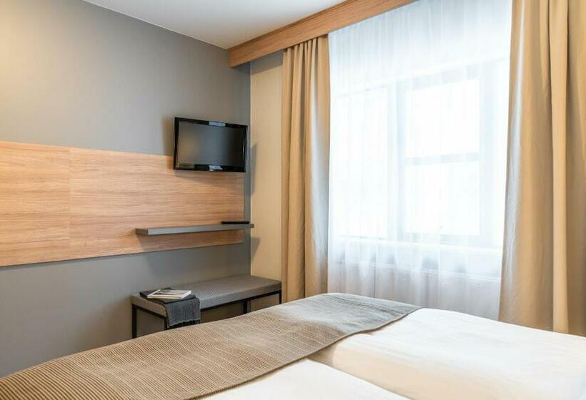 Cameră Standard, Vík í Mýrdal