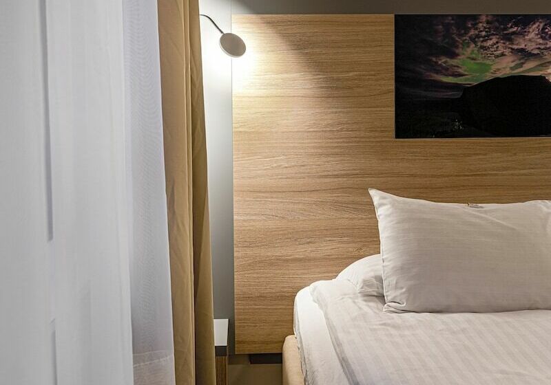 Cameră Standard, Vík í Mýrdal