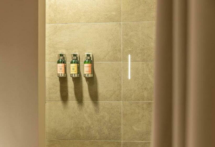 Cameră Familiară, Vík í Mýrdal