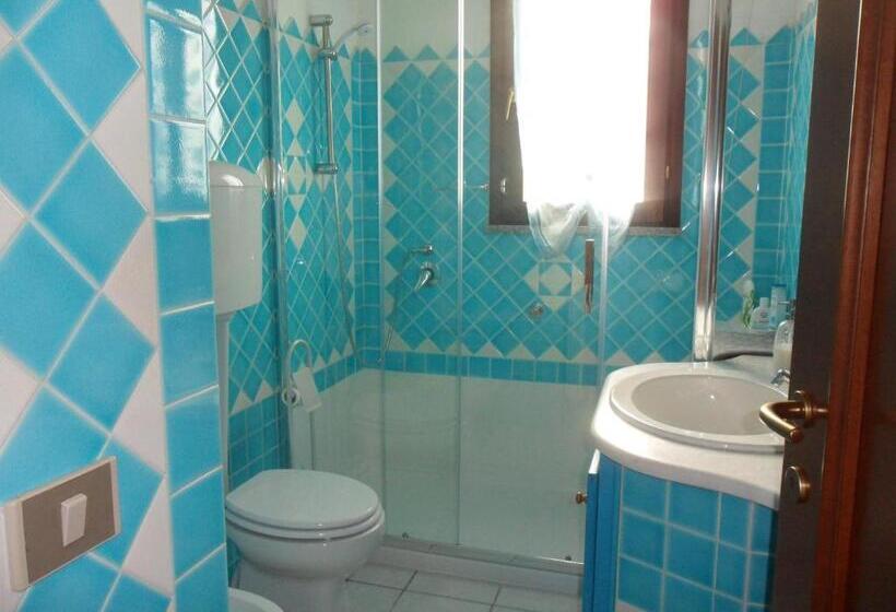 Четырехместный Номер Стандарт, B&b A Casa Di Monica