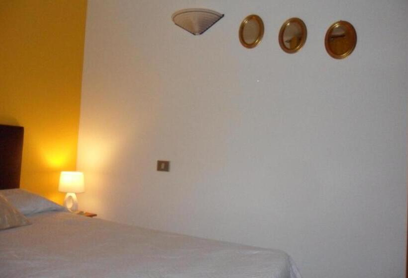 Четырехместный Номер Стандарт, B&b A Casa Di Monica