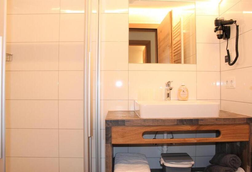 דירת פנטהאוז 1 חדרי שינה, Apart Garni Jägerheim