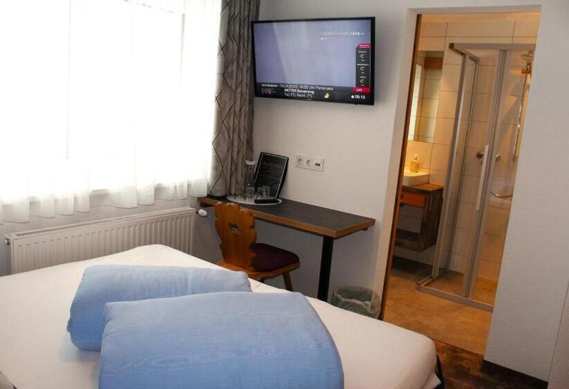 חדר סטנדרט לארבעה, Apart Garni Jägerheim