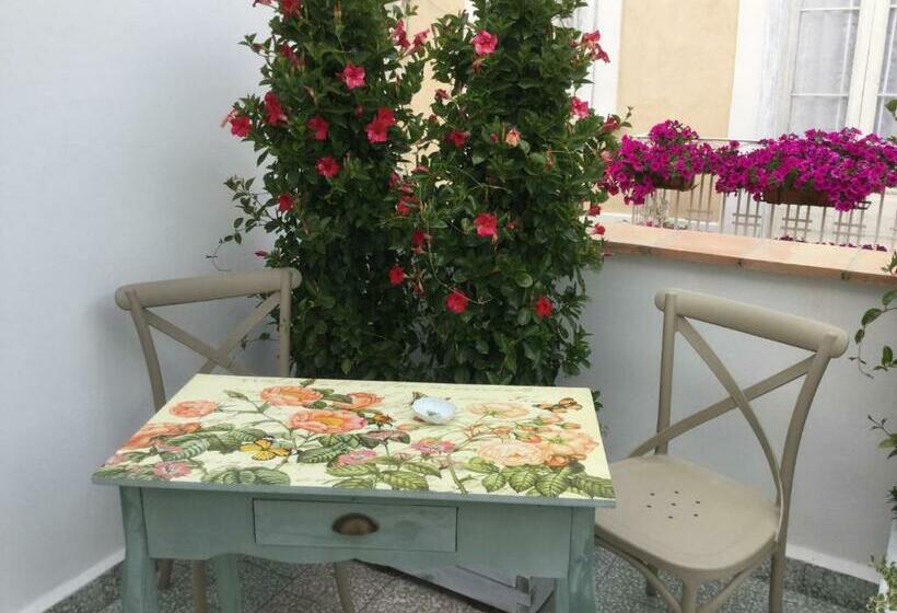 발코니 디럭스 룸, Casa 28