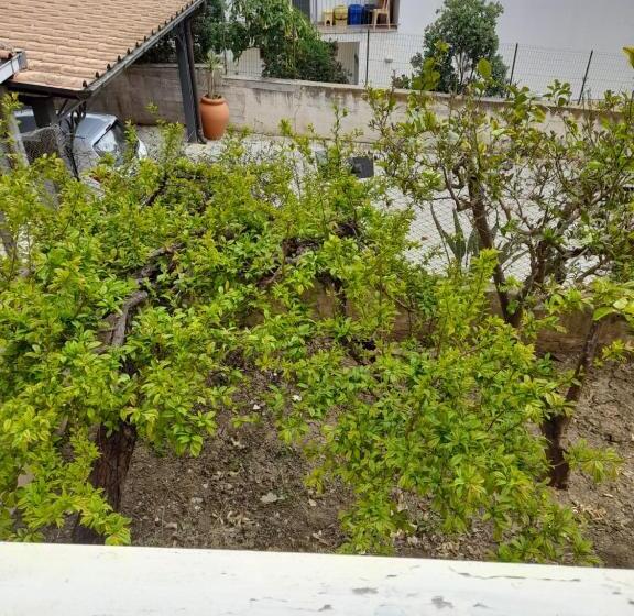 Стандартный внешний трехместный номер с ванной комнатой, Casa Di Luca