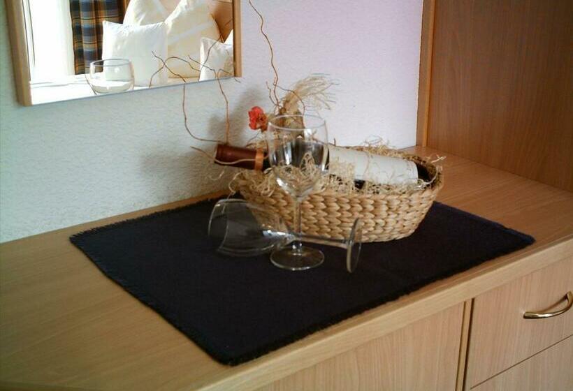 Номер Стандарт с Балконом, Die Pension Reeh