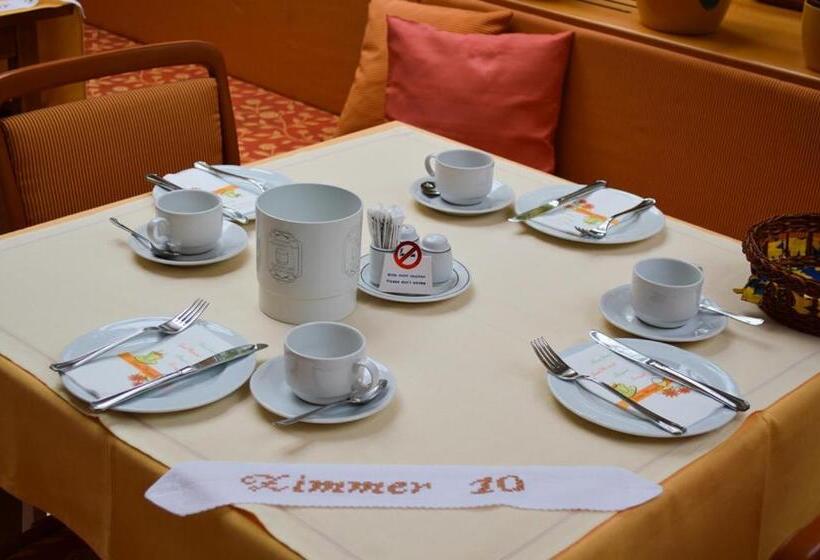 Номер Стандарт, Die Pension Reeh