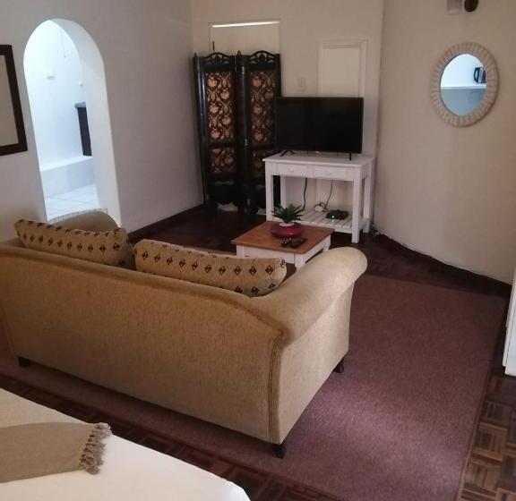 ガーデンビュースタンダードルーム, 36 Mount Road Guesthouse And Self Catering
