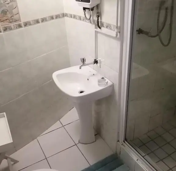 اتاق اکونومی, 36 Mount Road Guesthouse And Self Catering