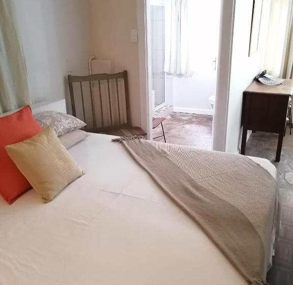 标准房带园景, 36 Mount Road Guesthouse And Self Catering