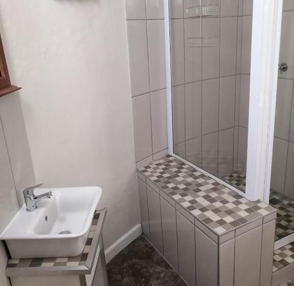 标准房带园景, 36 Mount Road Guesthouse And Self Catering