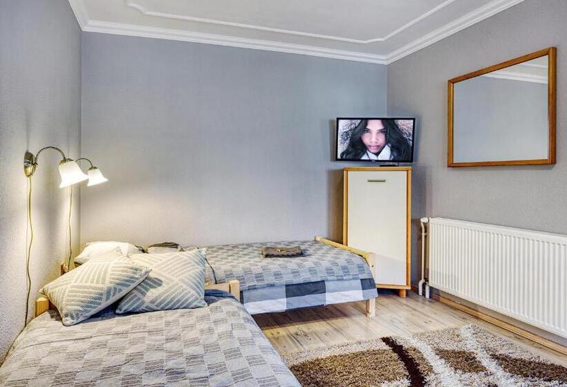 3 Bett Economy Zimmer, Eged Inn