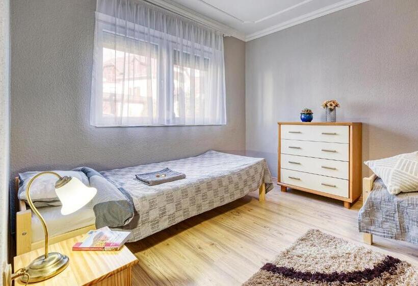 3 Bett Economy Zimmer, Eged Inn